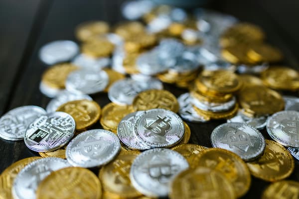 短期现货黄金白银怎么做